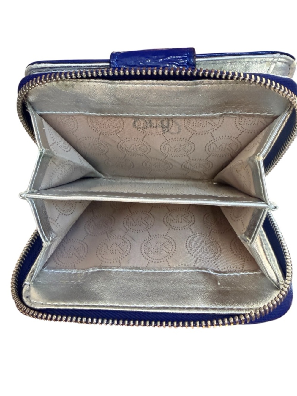 Michael Michael Kors Blue Metallic Silver Bi-Fold Wallet (W9) - Picture 5 of 5